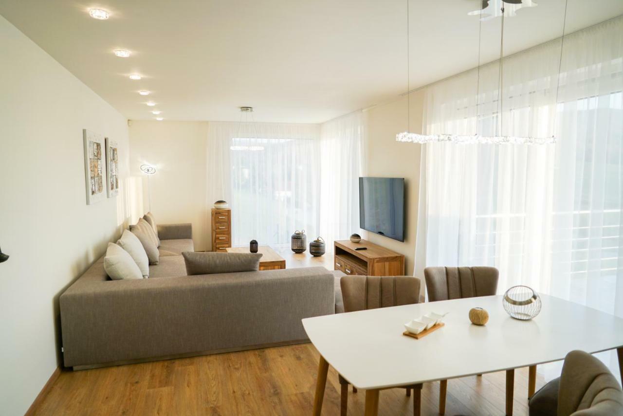Luxury Villa Moravany nad Váhom Exteriör bild
