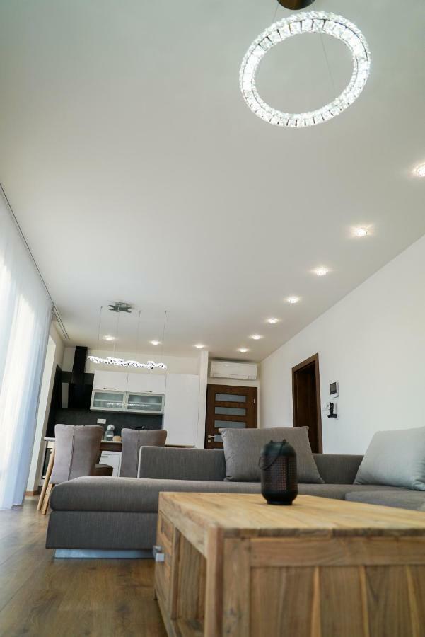 Luxury Villa Moravany nad Váhom Exteriör bild