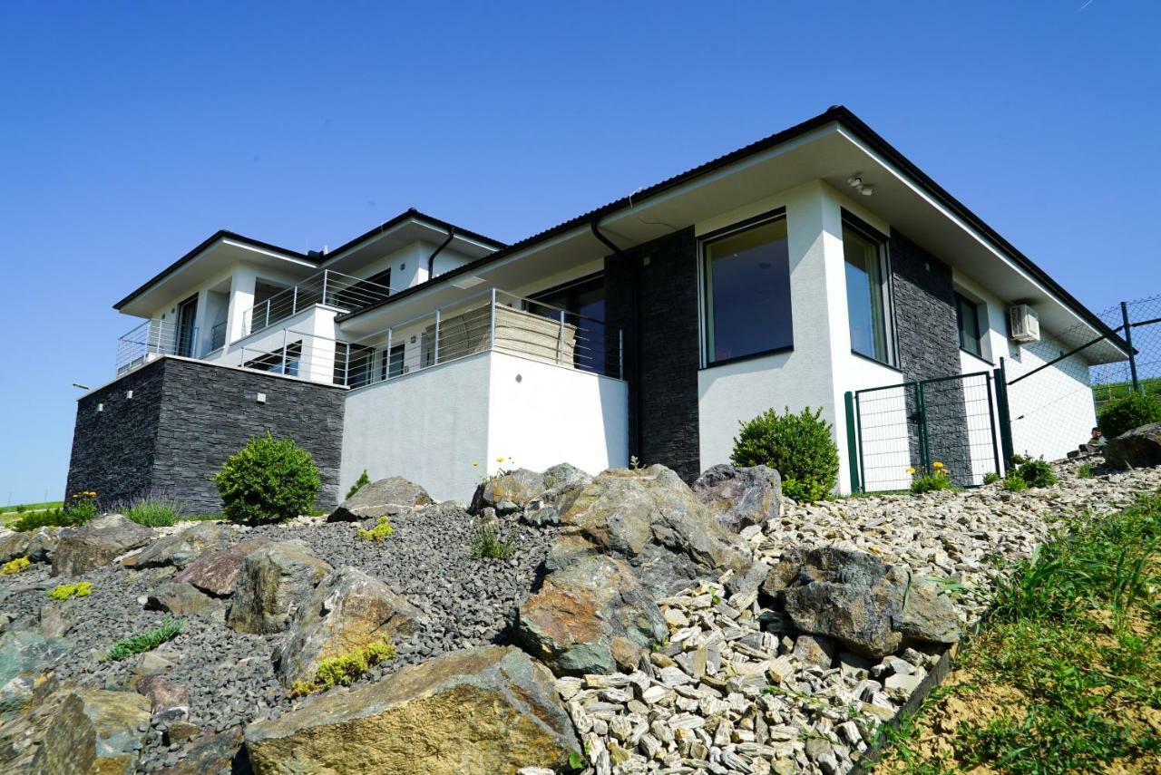 Luxury Villa Moravany nad Váhom Exteriör bild