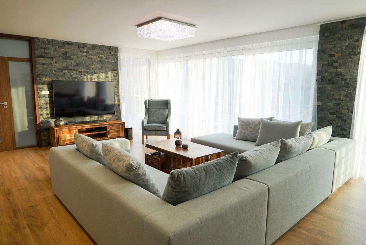 Luxury Villa Moravany nad Váhom Exteriör bild