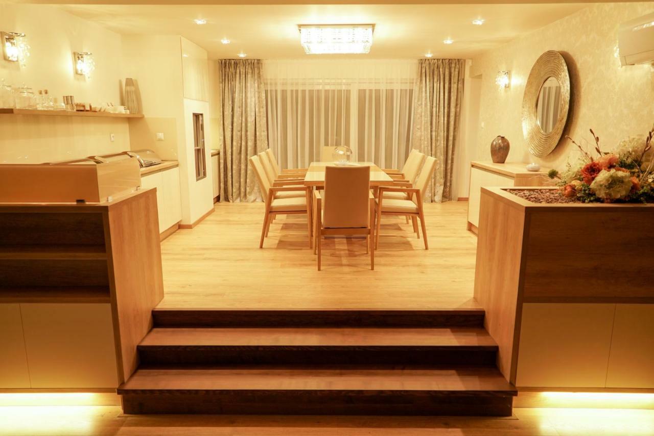 Luxury Villa Moravany nad Váhom Exteriör bild